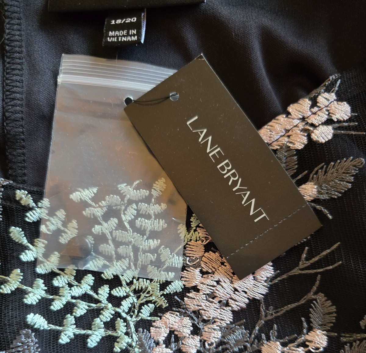 Lane Bryant Floral Embroidered Mesh Shift Dress 18/20 Black Pink Green Cottage