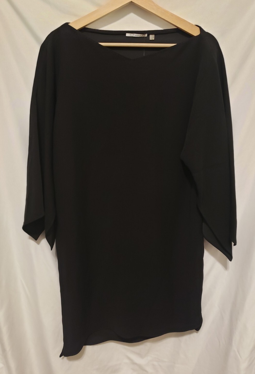 T Tahari Farell Dress Sz 2 Black 3/4 Flutter Split Sleeve Asymmetric Pullover
