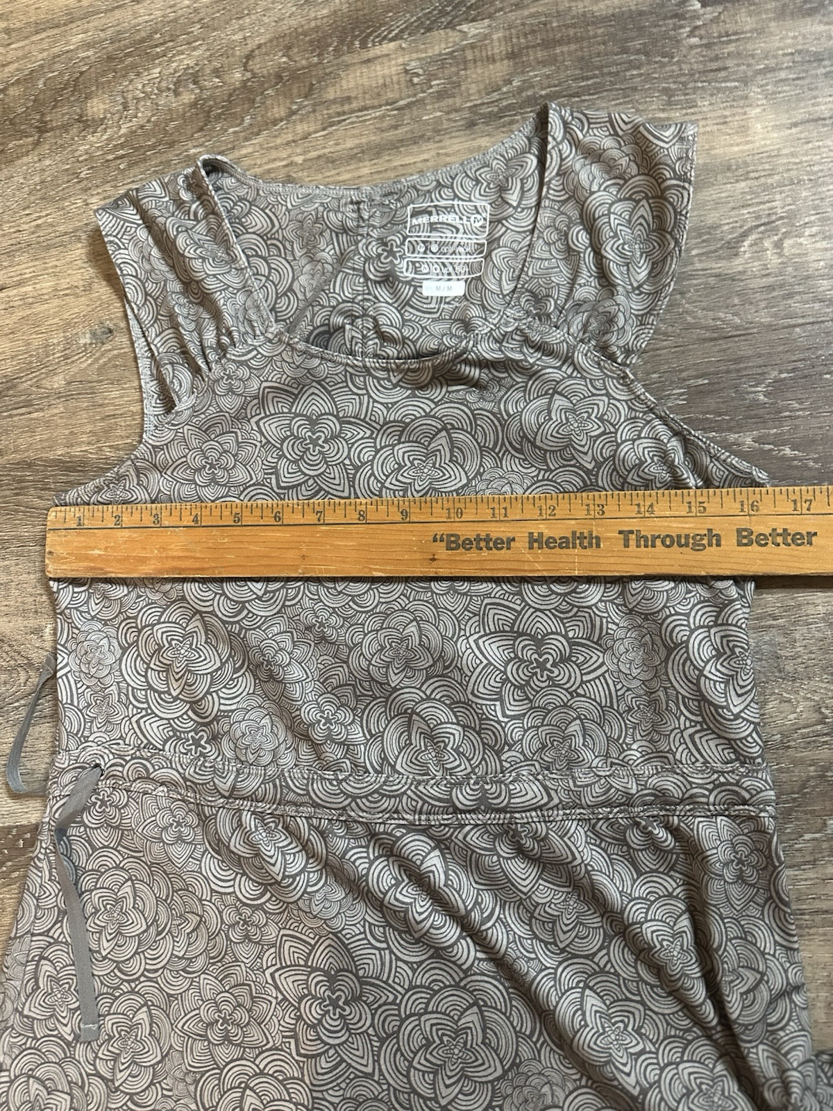 Merrell Dress Size M Gray Geometric Opti-wick UPF 50+ Vented Back Sheath