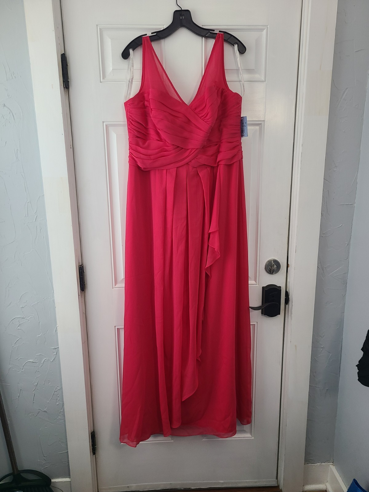 Bridesmaid Formal David’s Bridal Gown Punch Sleeveless Size 16 NWT