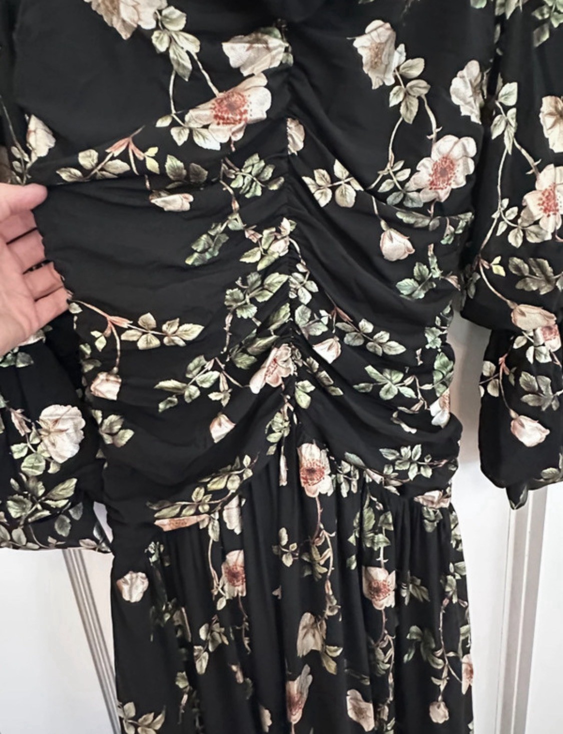 Current Air Black Multicolor Floral Ruched Chiffon V-Neck Midi Dress M