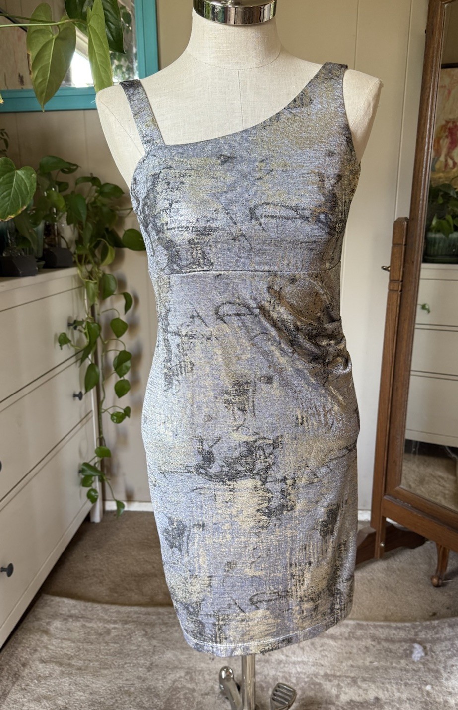 Countess Luann Metallic silver and gold asymmetrical muni Dress, size small