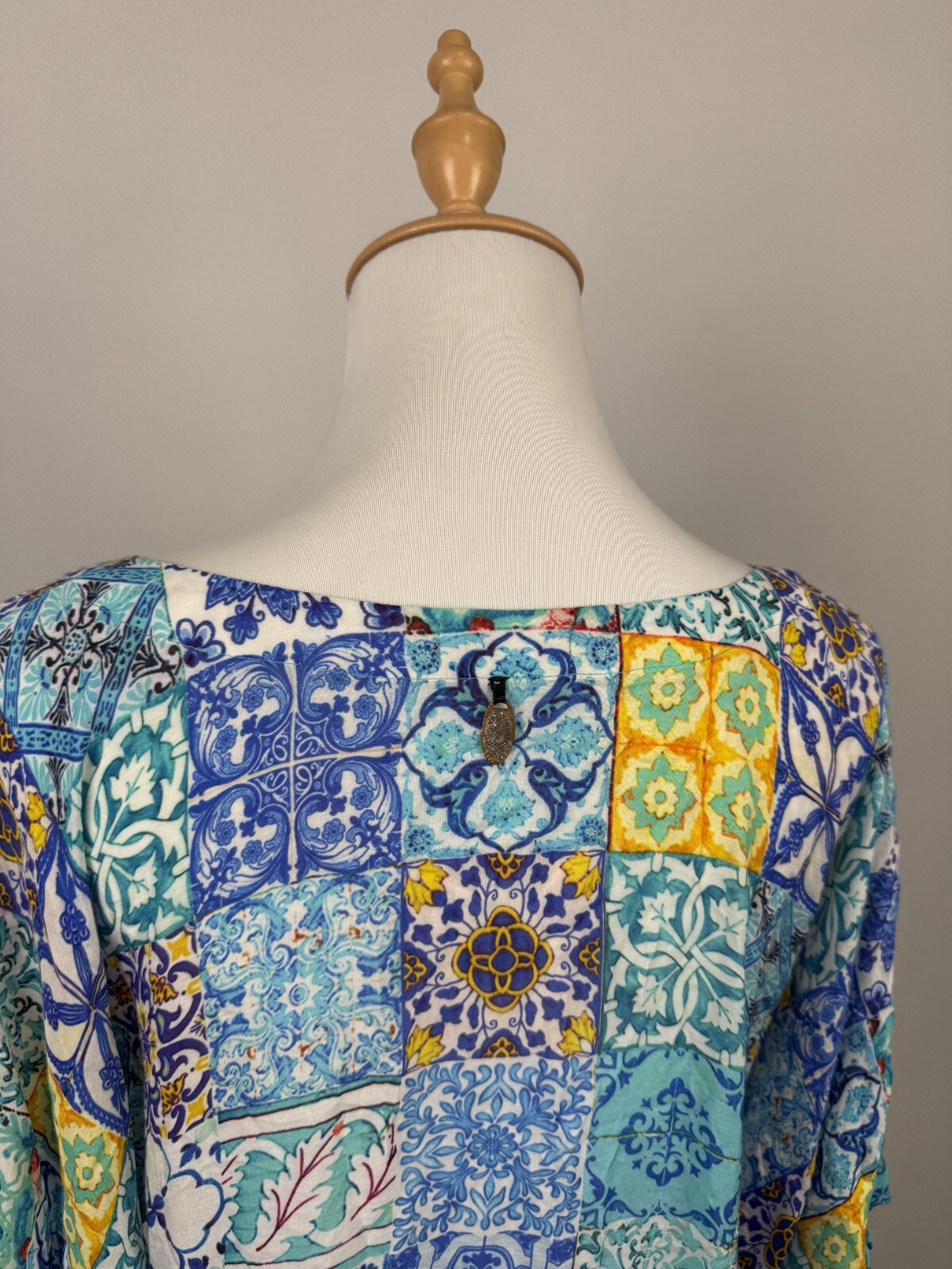 RUBY YAYA Multicolor Print Beaded Comfort Lightweight V-Neck Dress Sz S