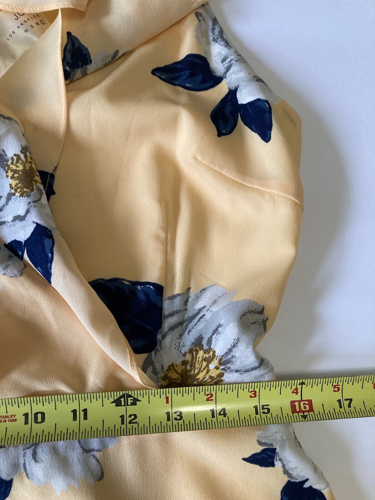NWT J.O.A. JOA Just One Answer Women’s Dress LARGE Yellow Floral Fit & Flare