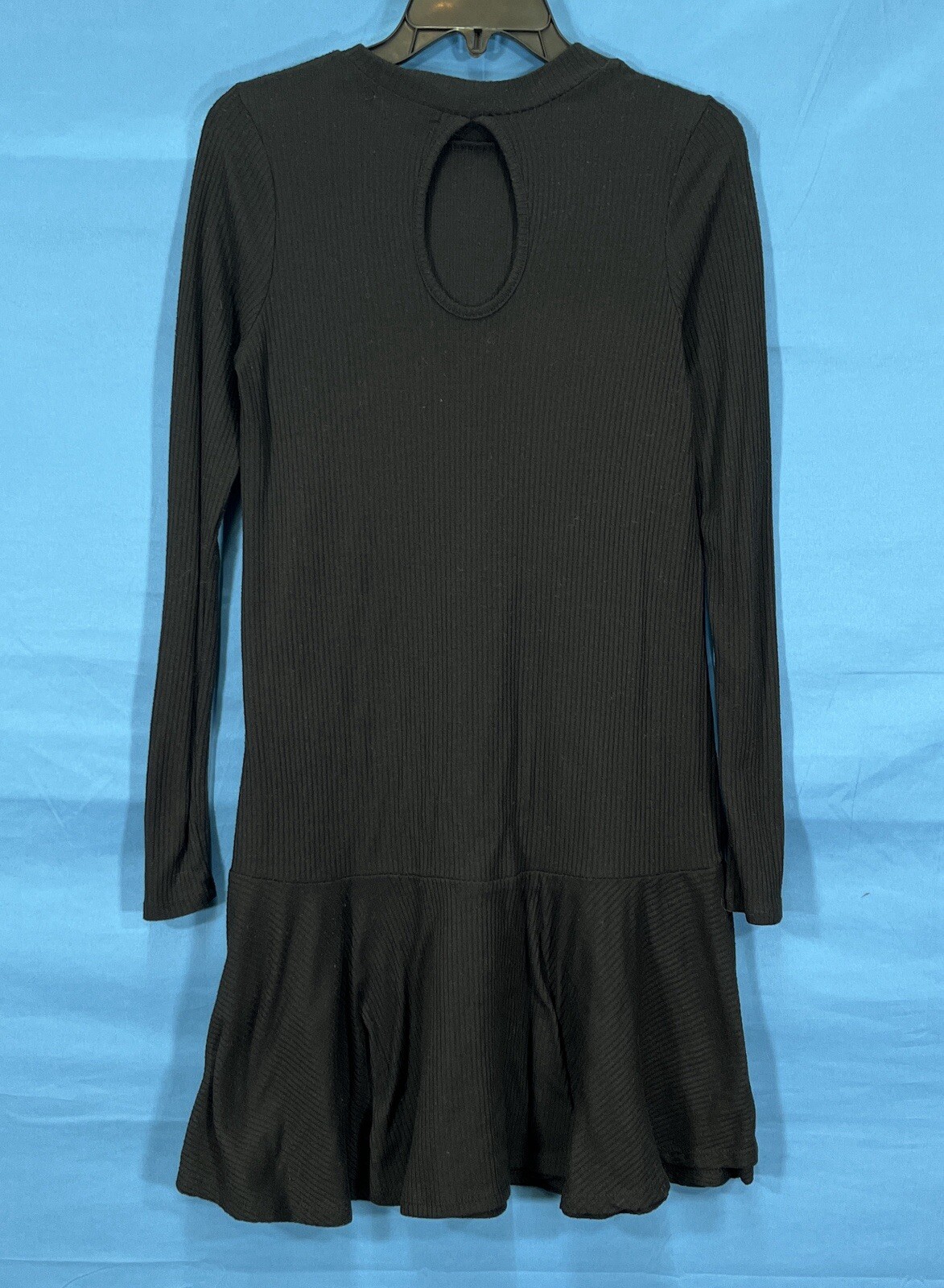 LOVE FIRE Black LIGHTWEIGHT Ribbed Knit KEYHOLE BACK Ruffled Hem A-LINE DRESS M