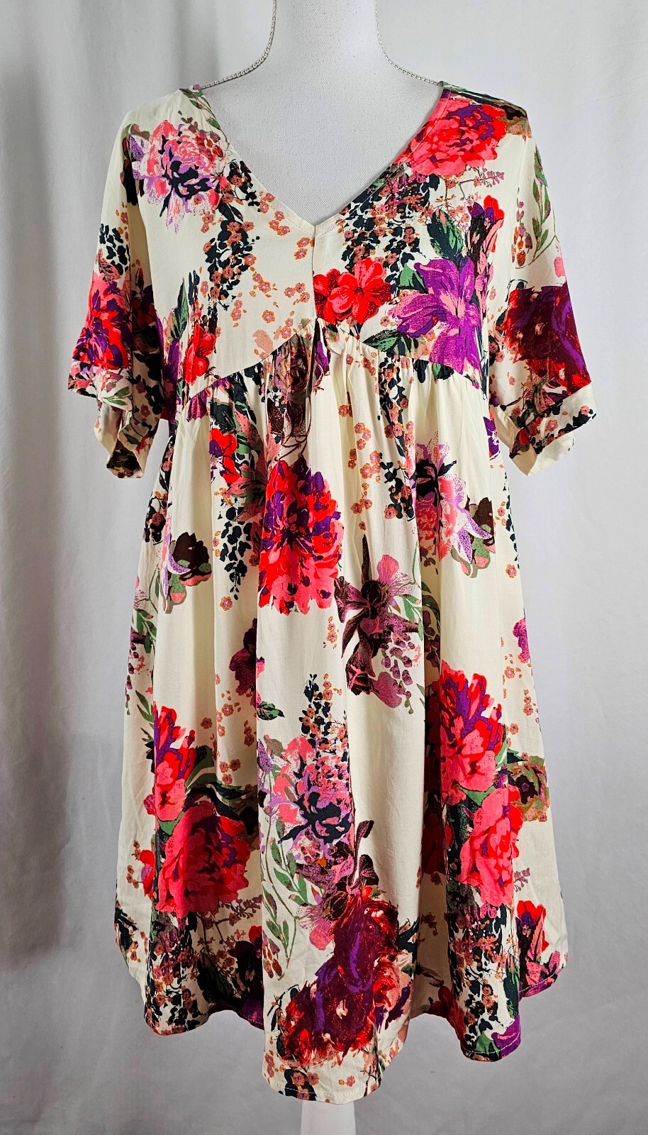 New Andree Womens Dress Empire Ivory Red Pink Green Floral Rayon Medium