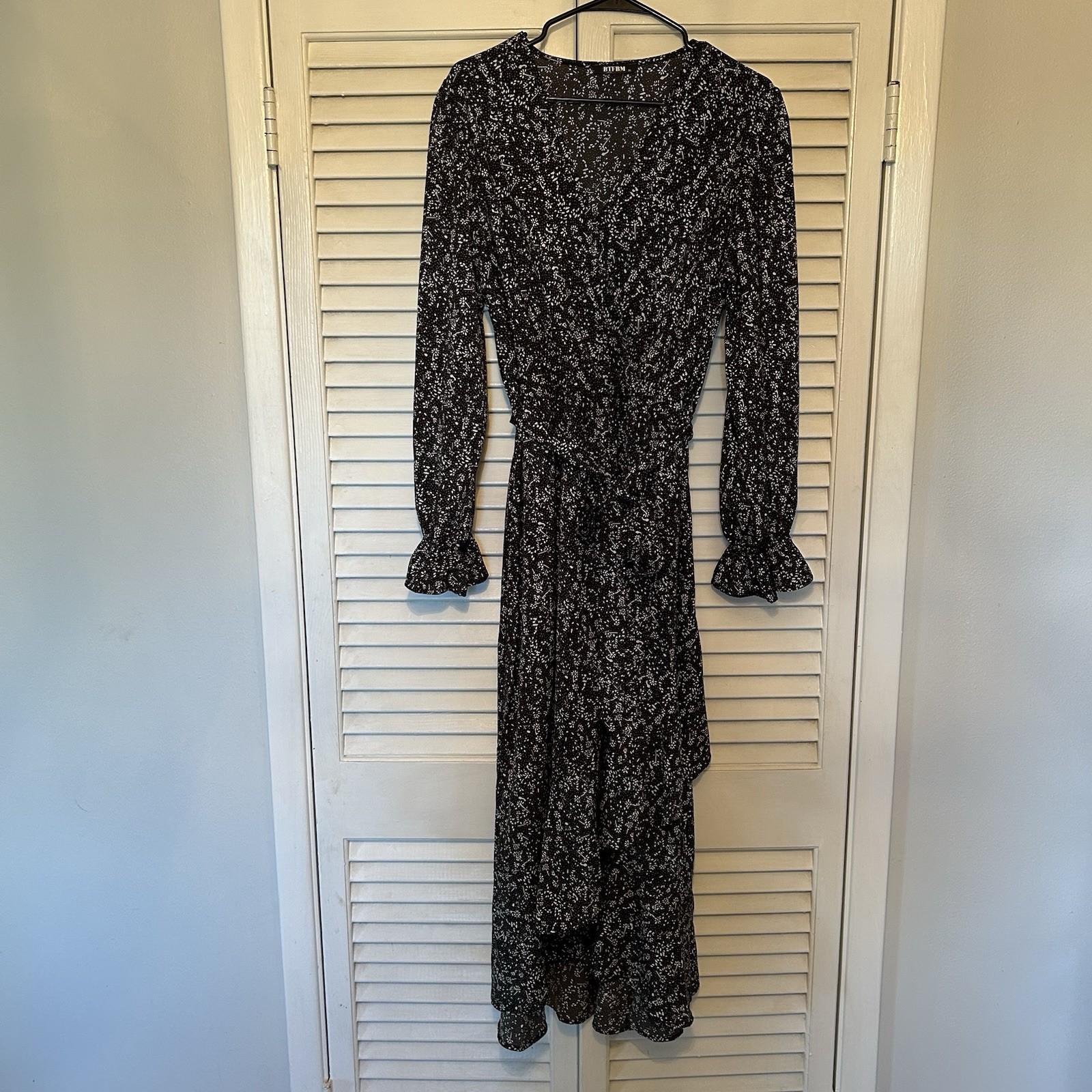 BTFBM Women’s Black And Cream Floral Print Ruffled Long Sleeve Dress Size XL