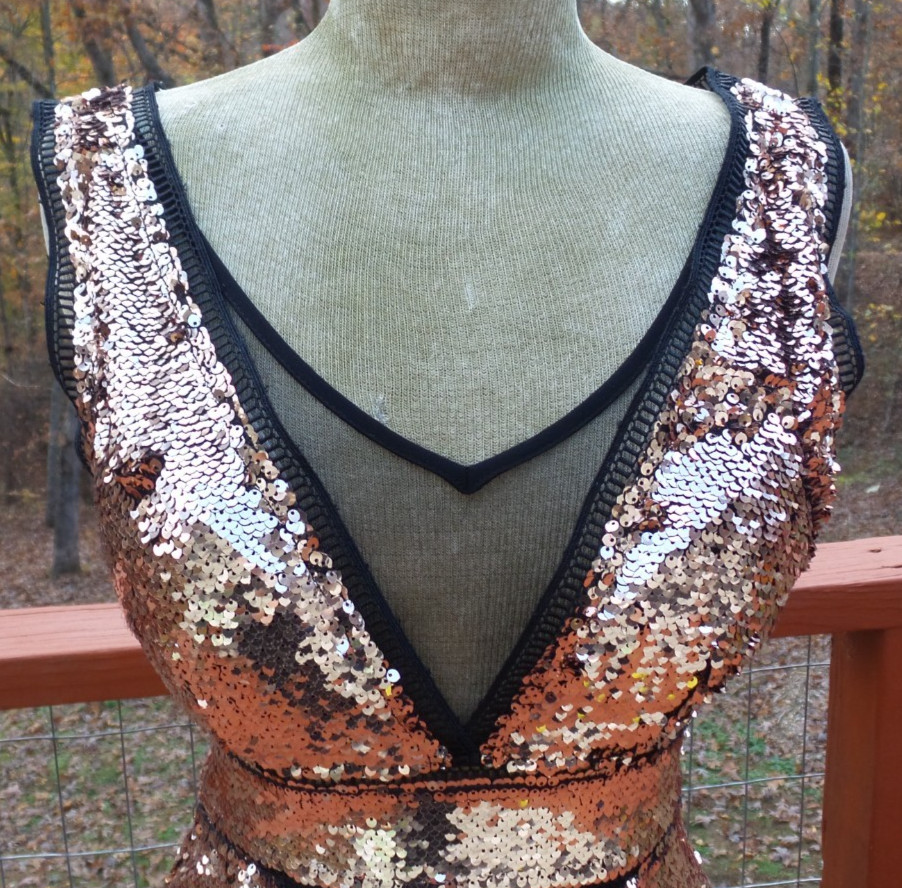 MATERIAL GIRLS Black w Rose Sequins Sexy Formal Holiday Evening Party Dress S