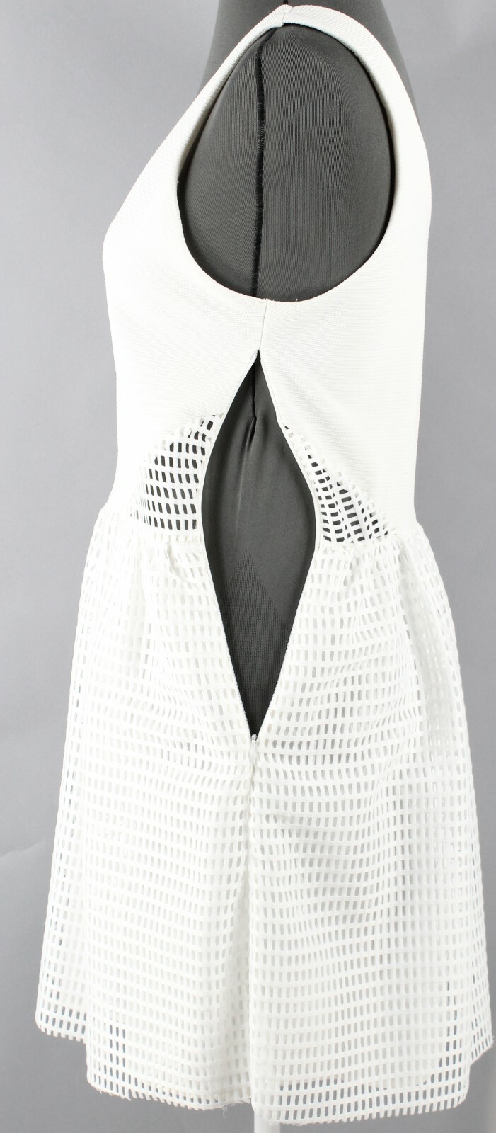 Nine Britton Sz M White Lace Overlay Fit n Flare Poly Nylon Blend Dress
