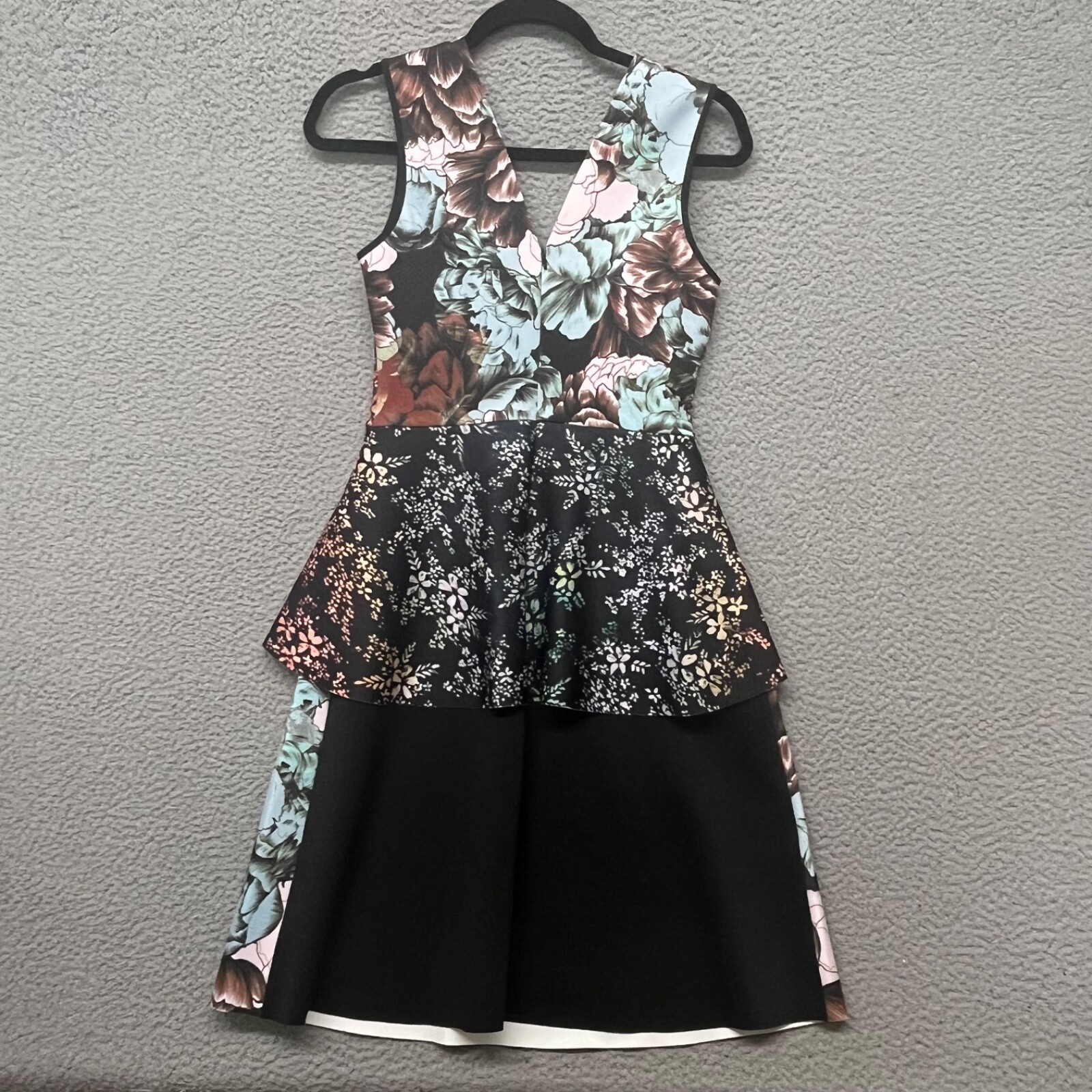 Clover Canyon Dress Womens M Abstract Floral Peplum V Neck Sleeveless Neoprene