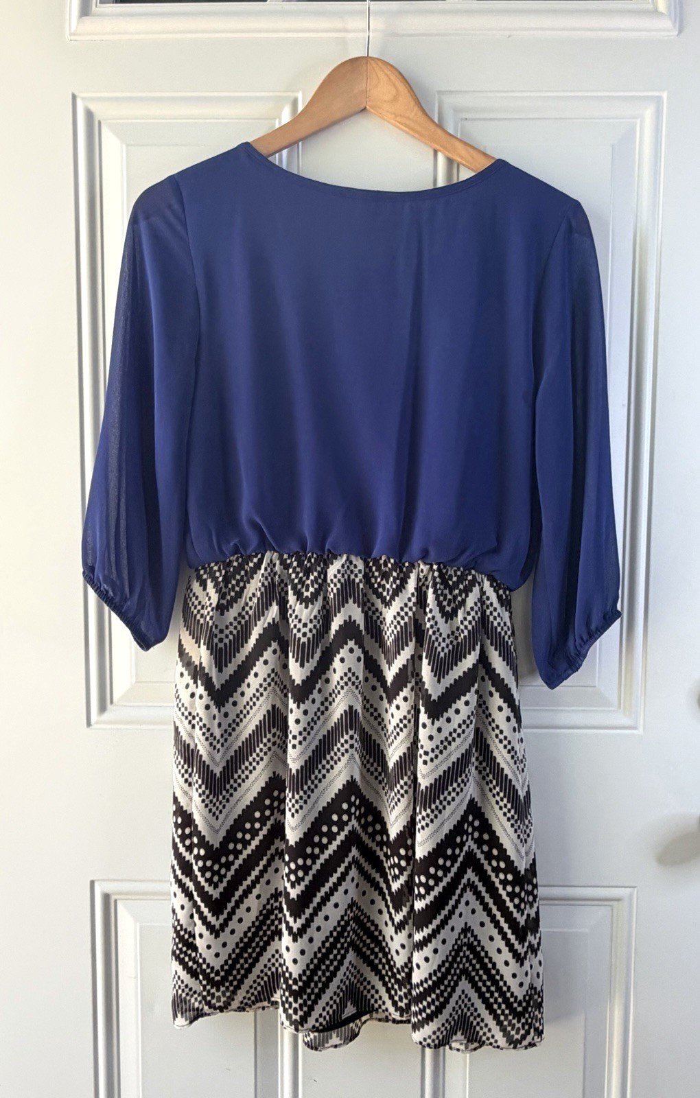 Small Modcloth Black, White, Royal Blue Chevron Chiffon Bow Dress 3/4 Sleeve