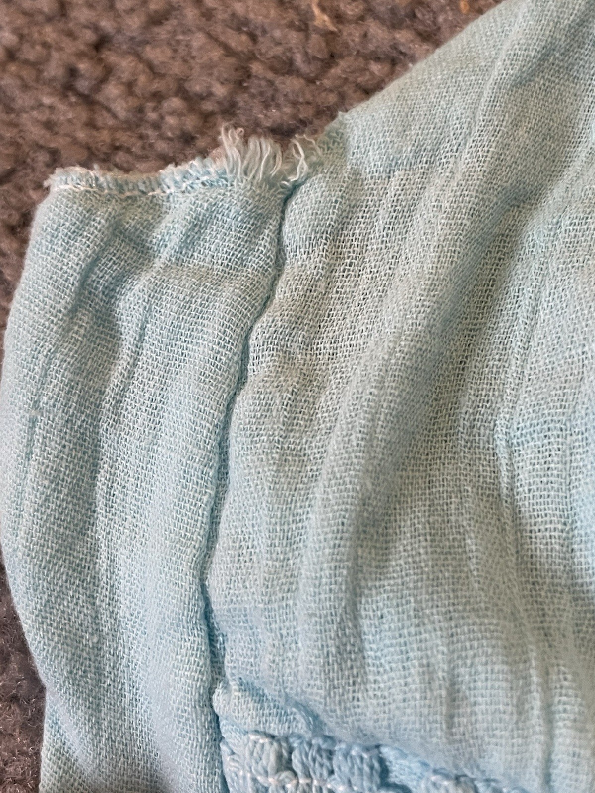 Halter Neck Handkerchief Hem Dress Sz M Lace Trim Blue Crinkled Rayon Lagenlook