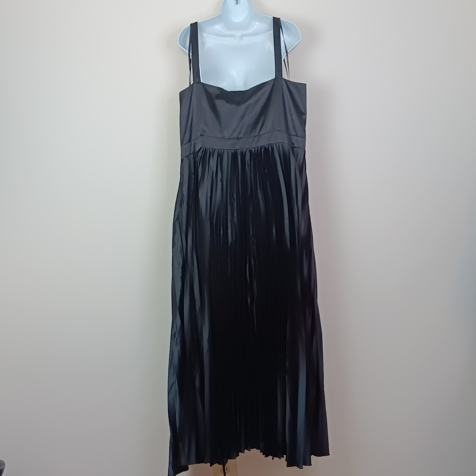 City Chic Satin Rhinestone Embellished Sleeveless Pleated Maxi Dress Black XL 22