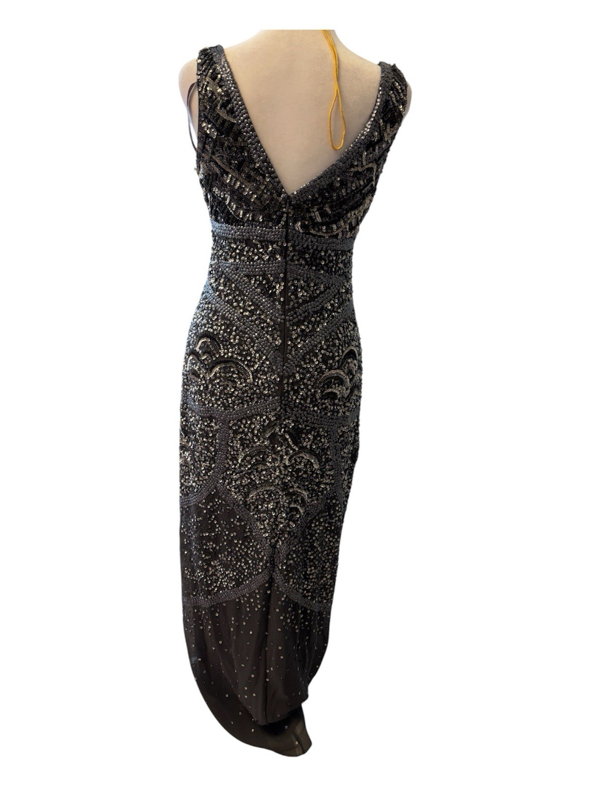 🖤 Aidan Mattox Gray Silver Beaded Sequin V-Neck Sleeveless Long Gown, 4