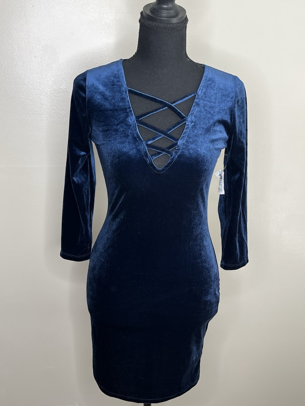 Ambiance Women’s Blue Velvet Long Sleeve Dress Size Small NWTs