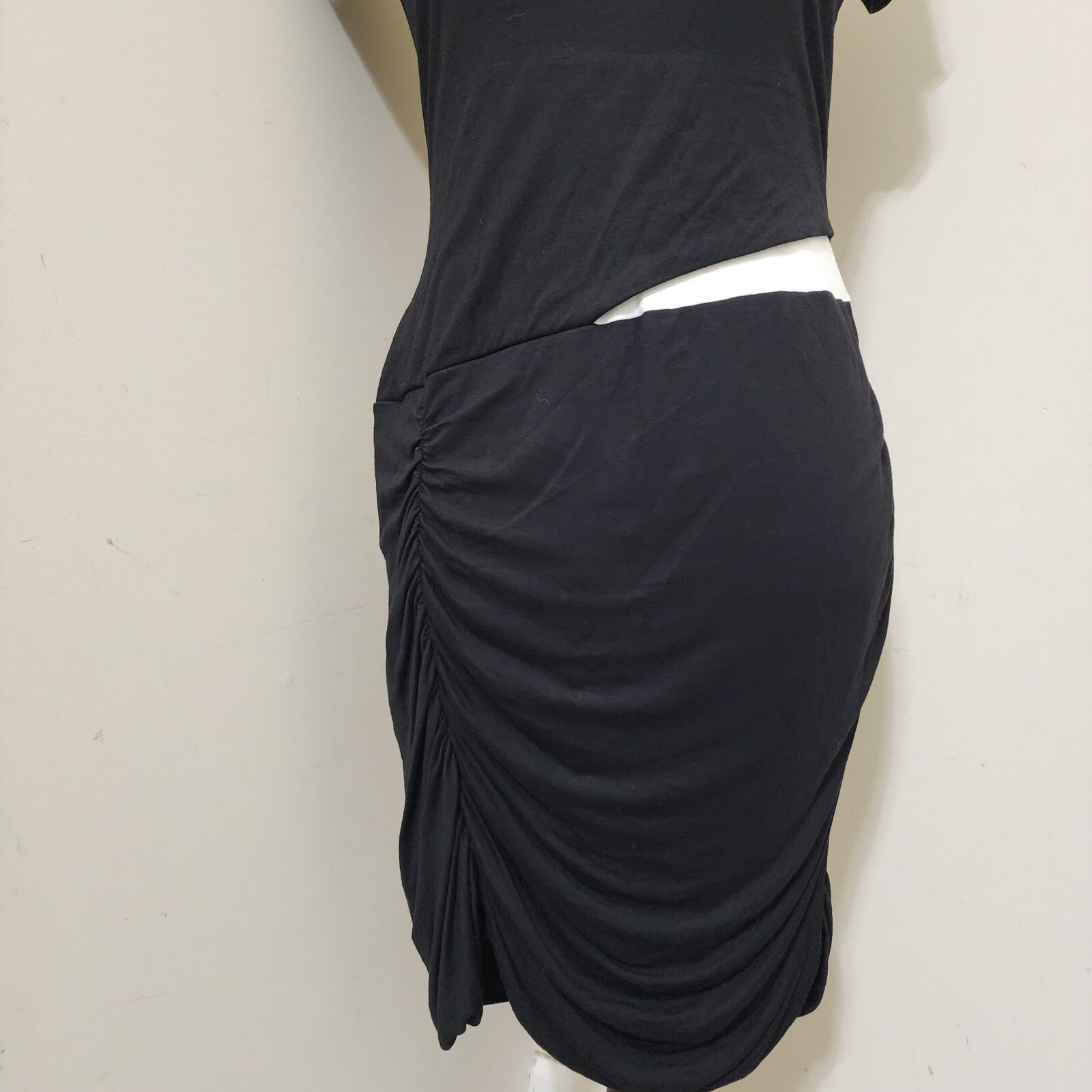 nwt CASUAL COUTURE size Large Side Rouching Slim Fit Stretch Dress Black