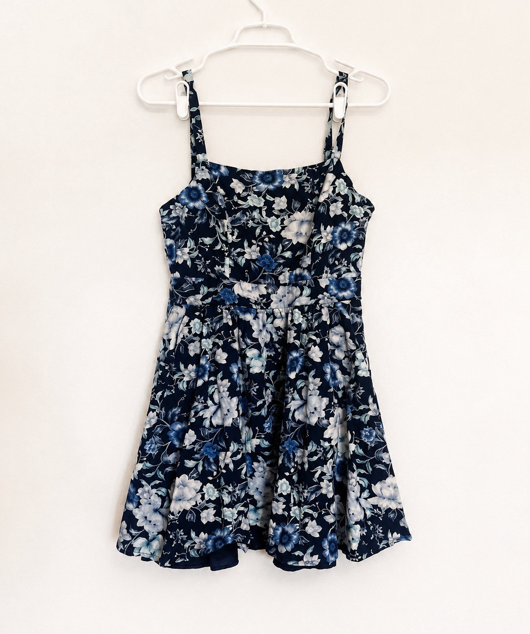 Altar’d State Navy Blue White Floral Bow Back Square Neck Lined Sundress M