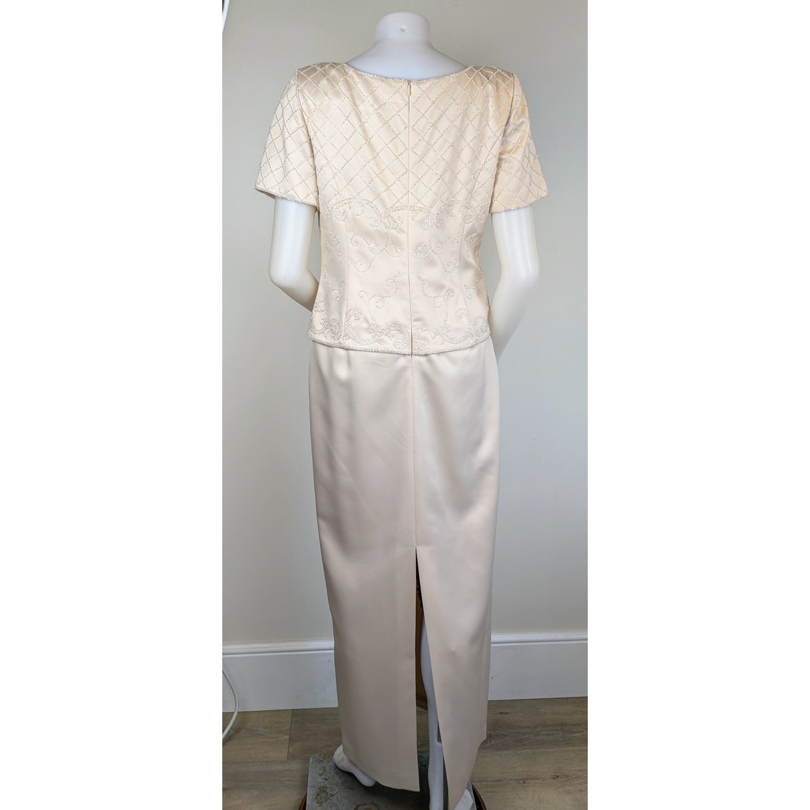 Karen Miller Maxi Dress 10 Cream Satin Beaded Short Sleeve Formal Event Wedding
