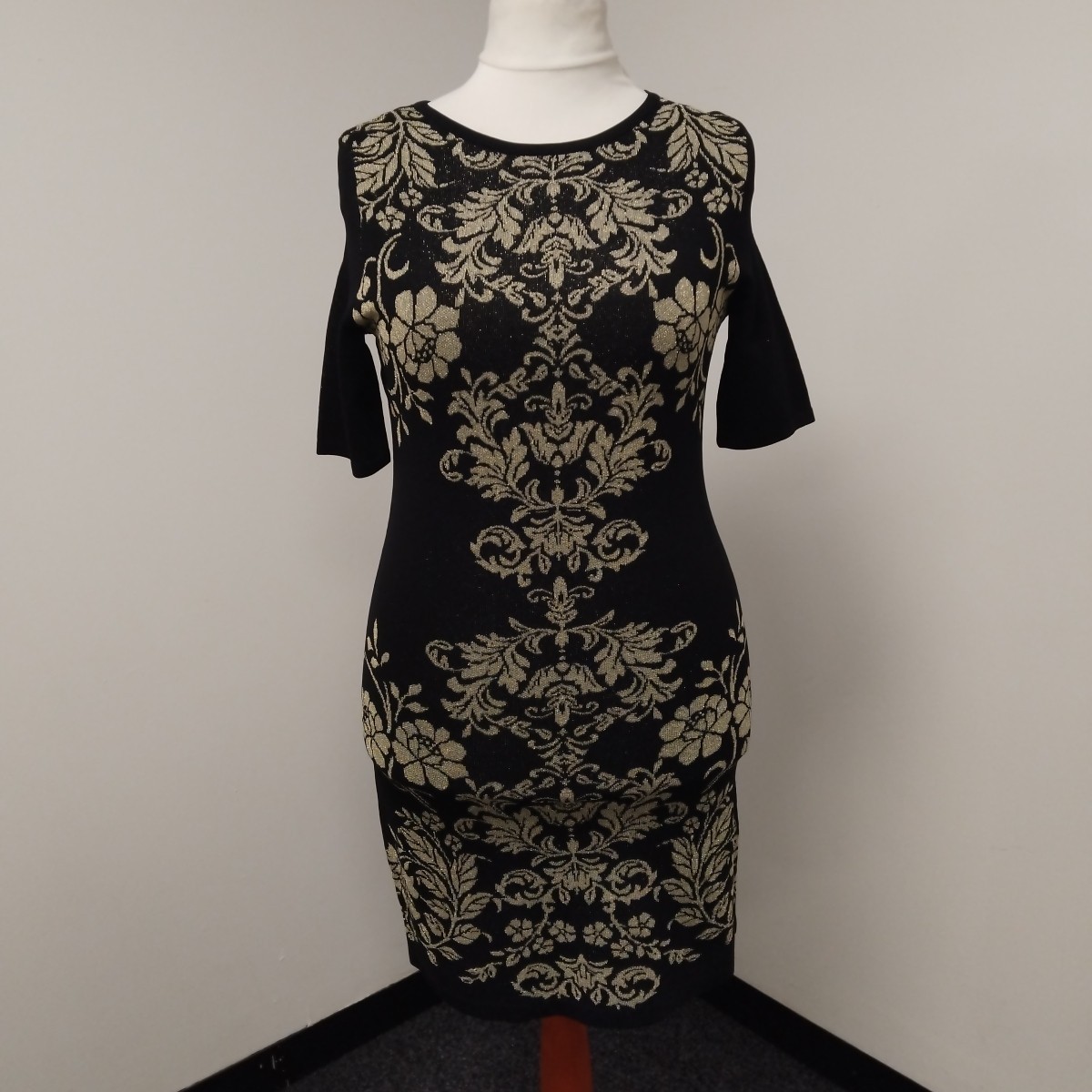 M&Co Floral Brocade Style Knitted Black & Gold Dress UK 16 BNWT Autumn Winter