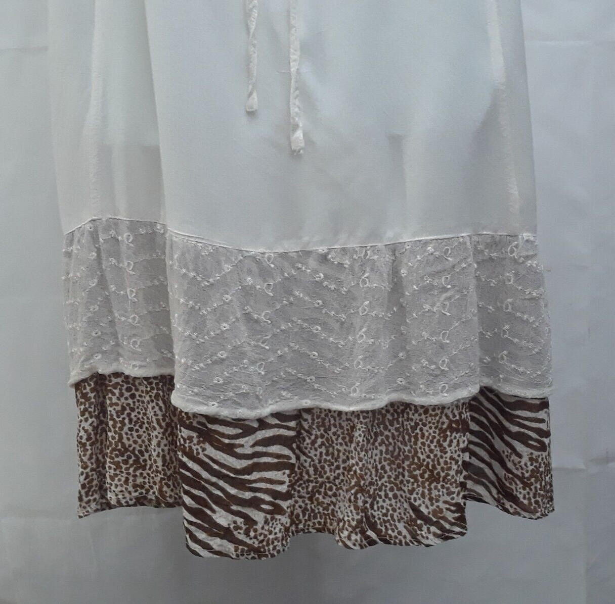 Raya Sun Women White Strap Pullover Button Lace Trim Tie Back Size M India