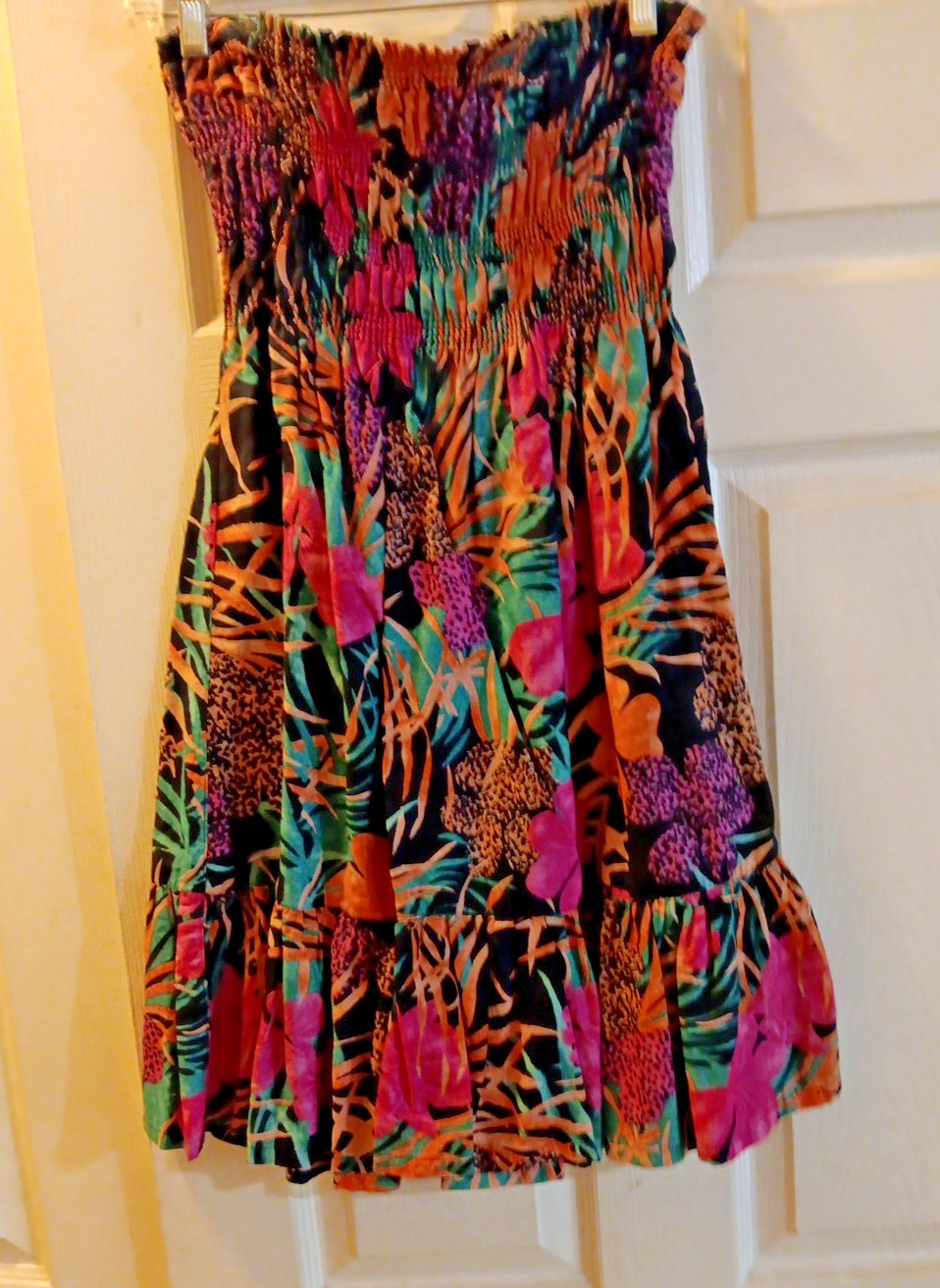 VICTORIA’S SECRET. SMOCKED TOP, RUFFLE BOTTOM, TROPICAL PRINT, SUNDRESS, SMALL