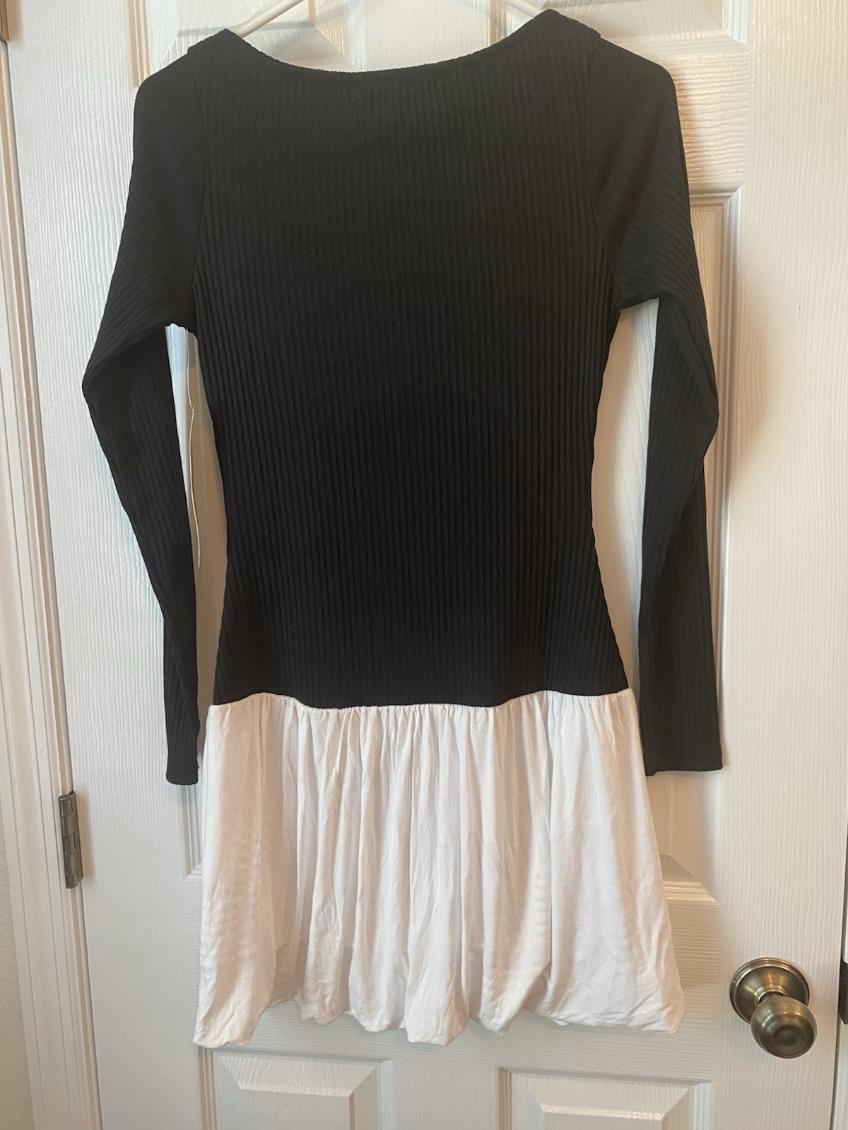 Madden Girl Women’s Black/White Colorblock Fit & Flare Knit Dress M