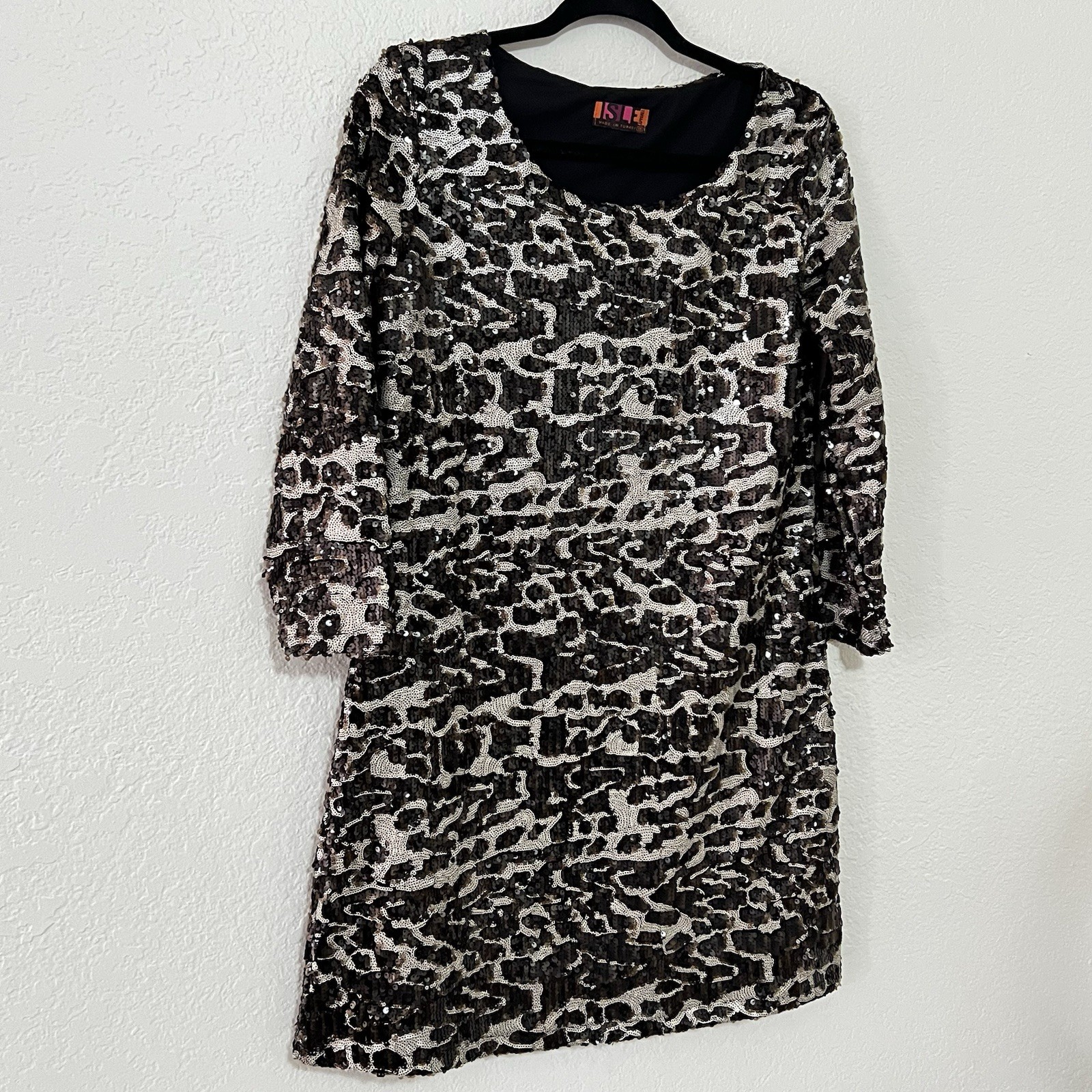 Isle Apparel Camo Animal Print Full Sequin Lined Shift Dress Women’s Size Medium