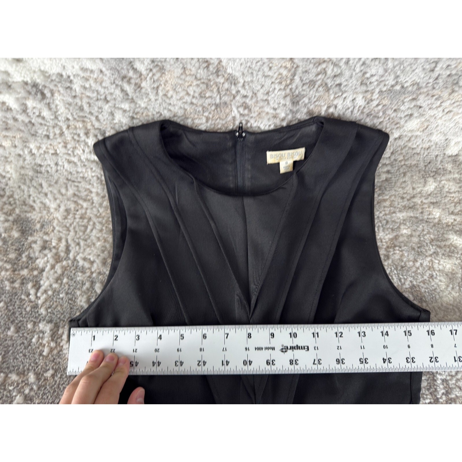 Bisou Bisou Size 8 Stretch Knee Length Sheath Dress Black Sleeveless Zip