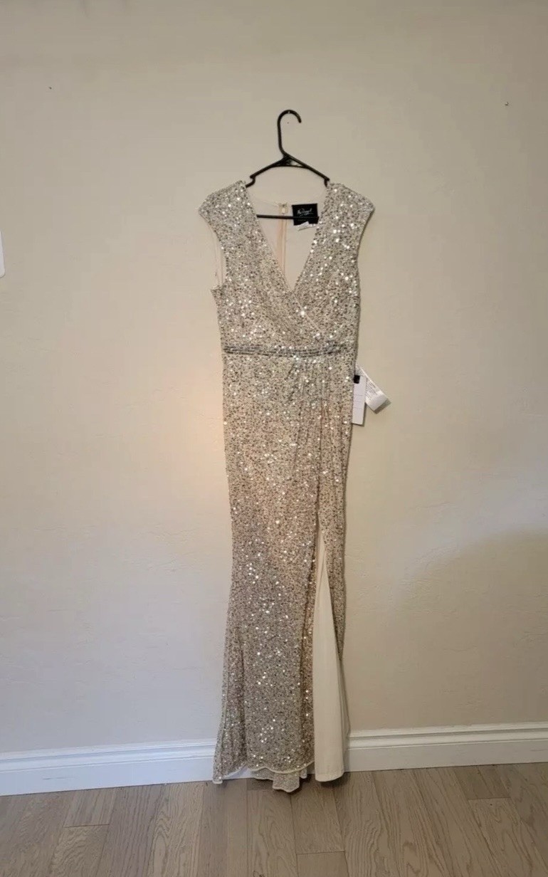 Mac Duggal Sequin Ombre V-Neck Cap Sleeve Side Slit Gown 5489 Size 10