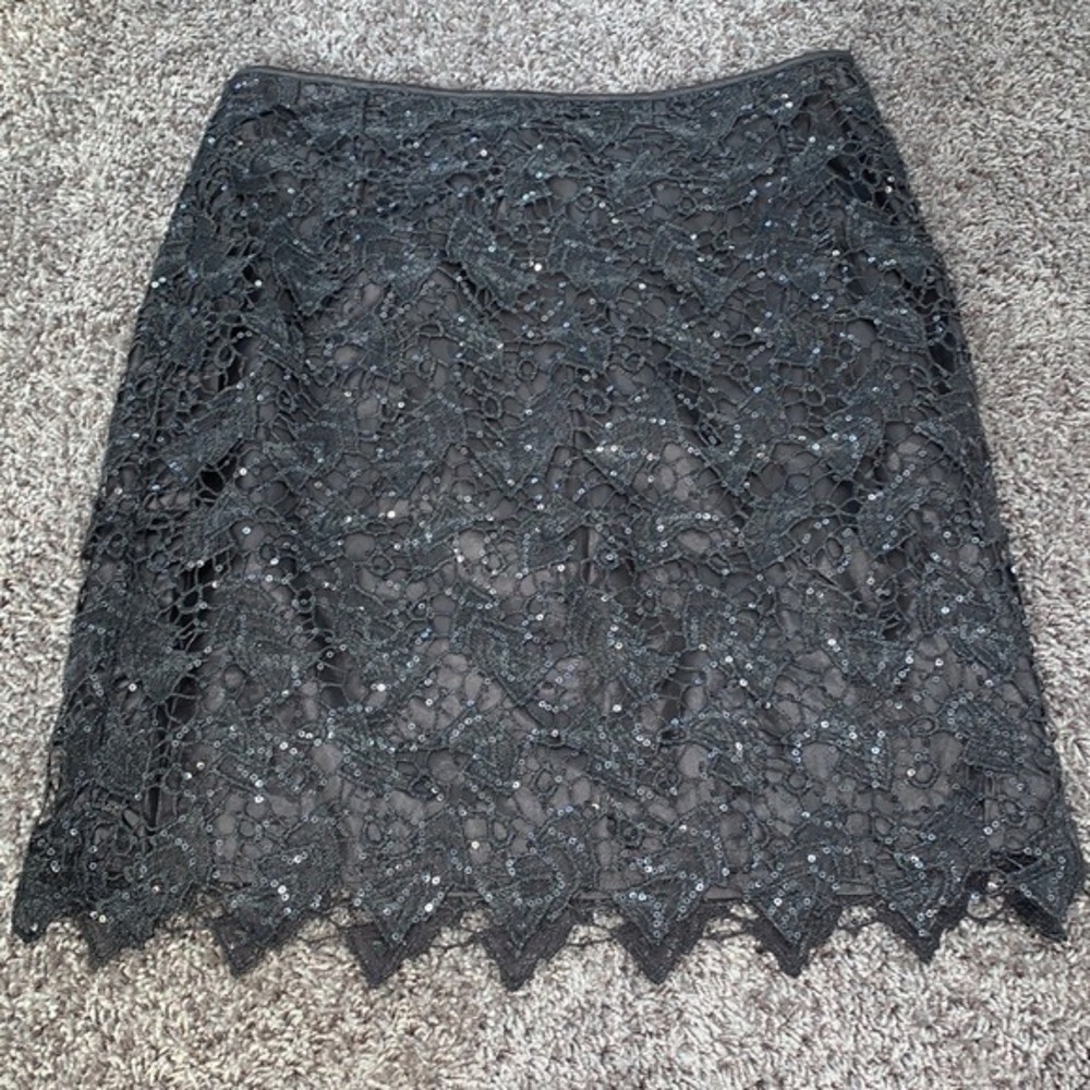 🆕 H & M bling gray skirt lacy sequin women’s size 6