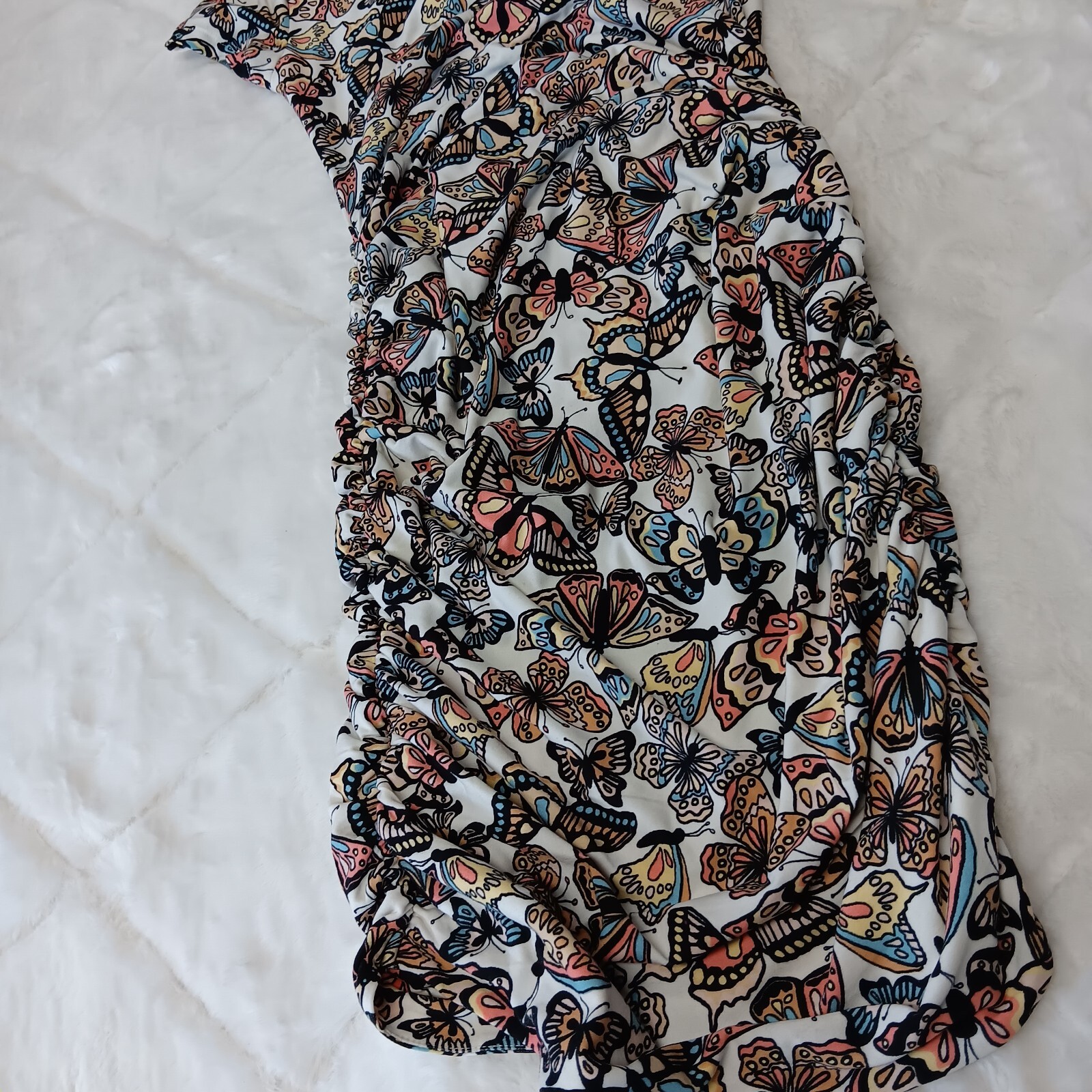 butterfly pattern winter white side ruched t-shirt dress jrs size medium
