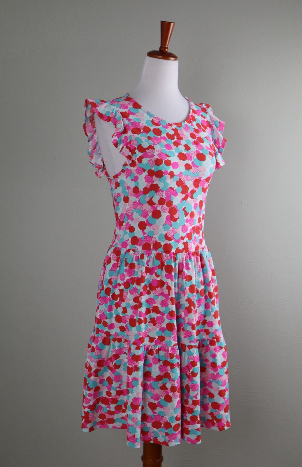MAHI GOLD $180 Textured Stretch Seashell Shell Print Ruffle Dress Size Medium