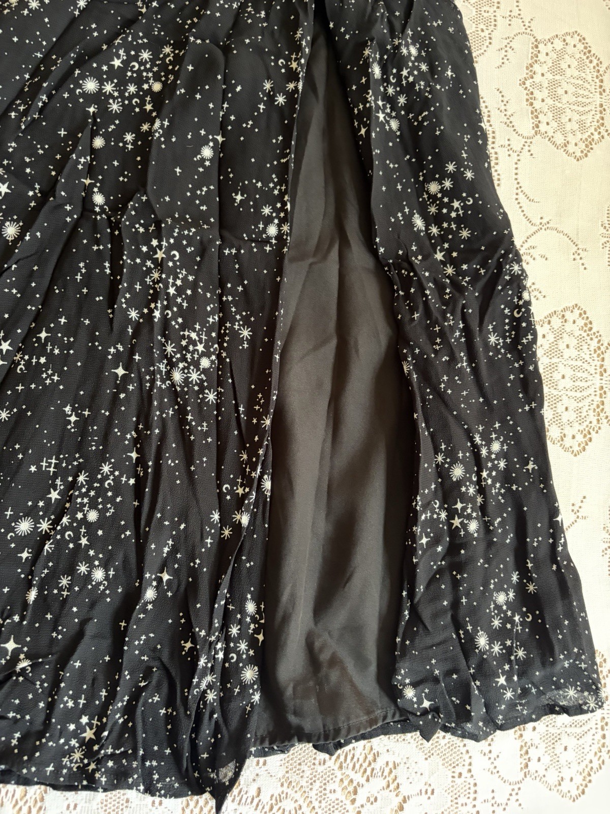 Forever 21 Black Dress With White Star Print Open Back And Slit Size Small