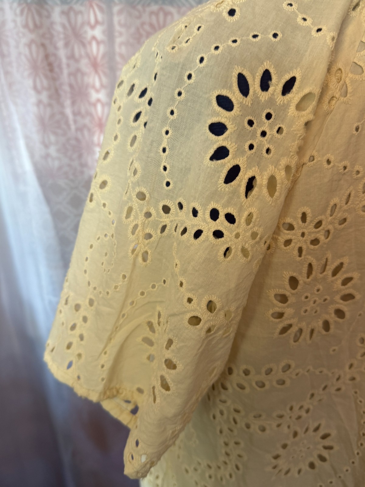 NWT CHOUYATOU Size Medium eyelet lace Ruffle Hem Midi tunic dress with pockets