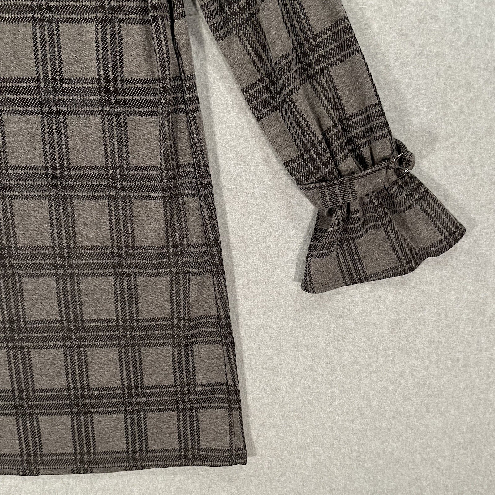 NWT Everly Adele Shift Dress Grey Plaid Ruffle Sleeve Size Small USA Made DR8246
