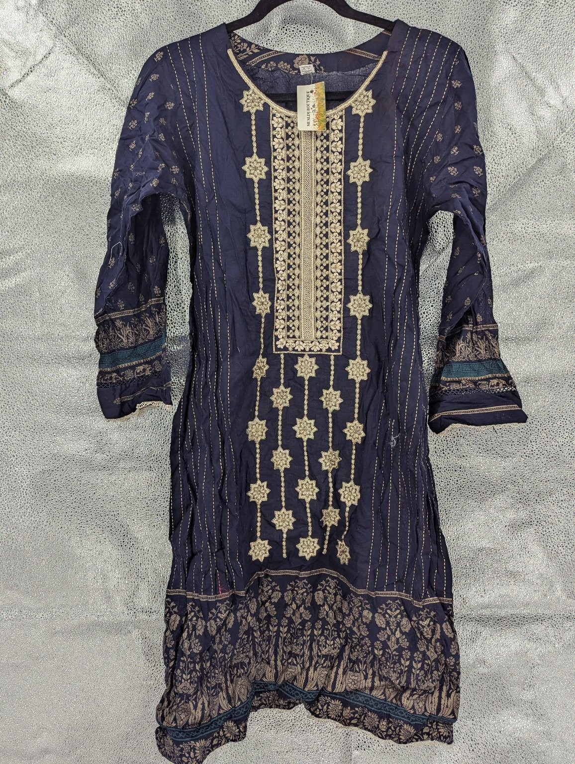 Muslim Boutique Women’s Navy Blue Medium Embroidered Dress