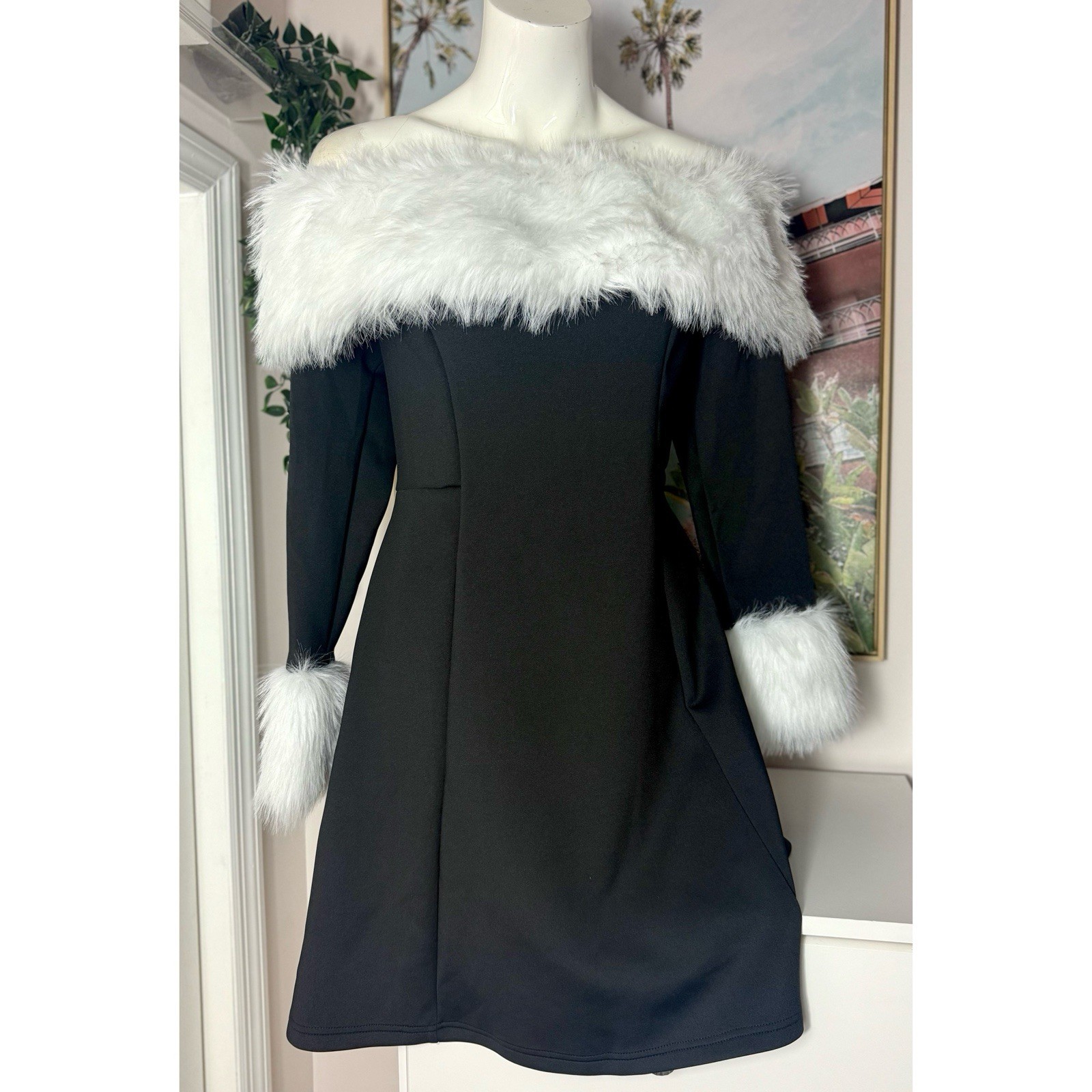 Womens Black Off Shoulder Faux Fur Trim Mini Dress Size XL Fit Flare Long Sleeve