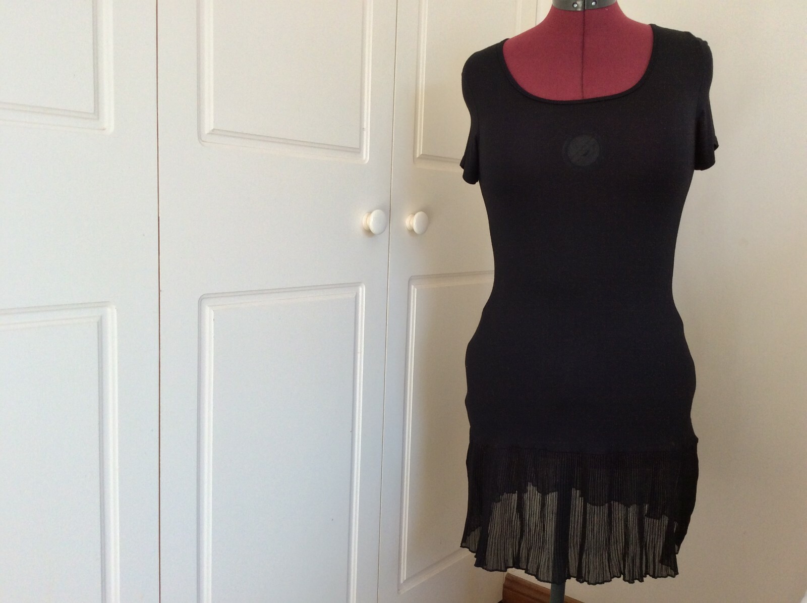 FILO WOMENS SHORT SLEEVE WITH PLEAT CHIFFON TRIM DRESS SIZES 8, 10, 12, 14