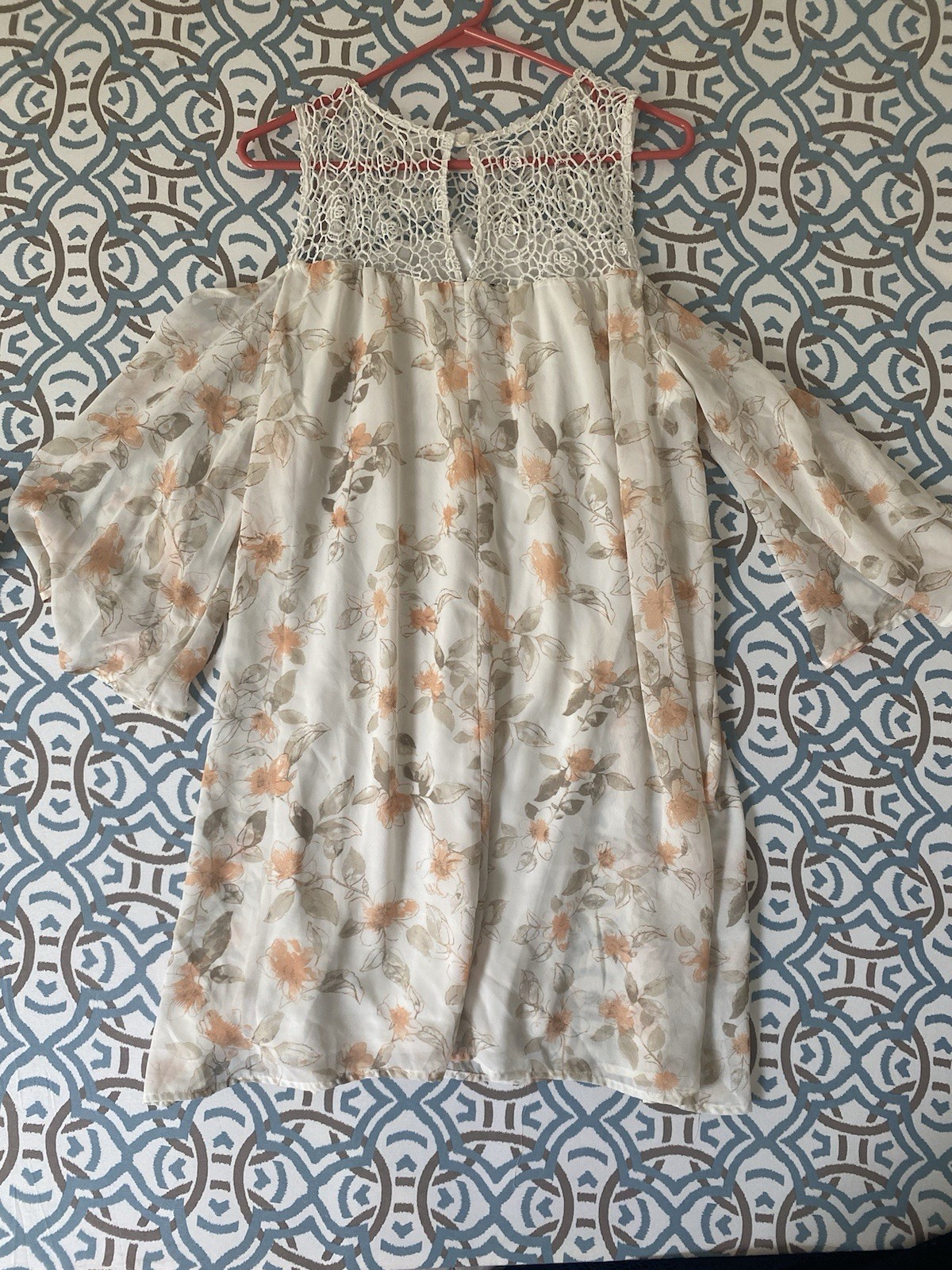 Robert Louis Women’s L White/Peach Floral Lace Yoke Round Neck Short Dress