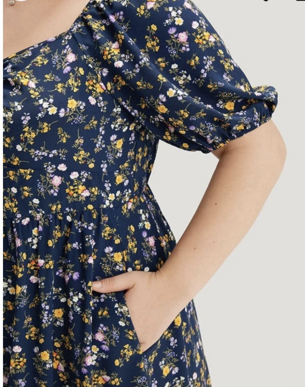 BloomChic Ditsy Floral Ruched Square Neck Puff Sleeve Dress Size 14-16