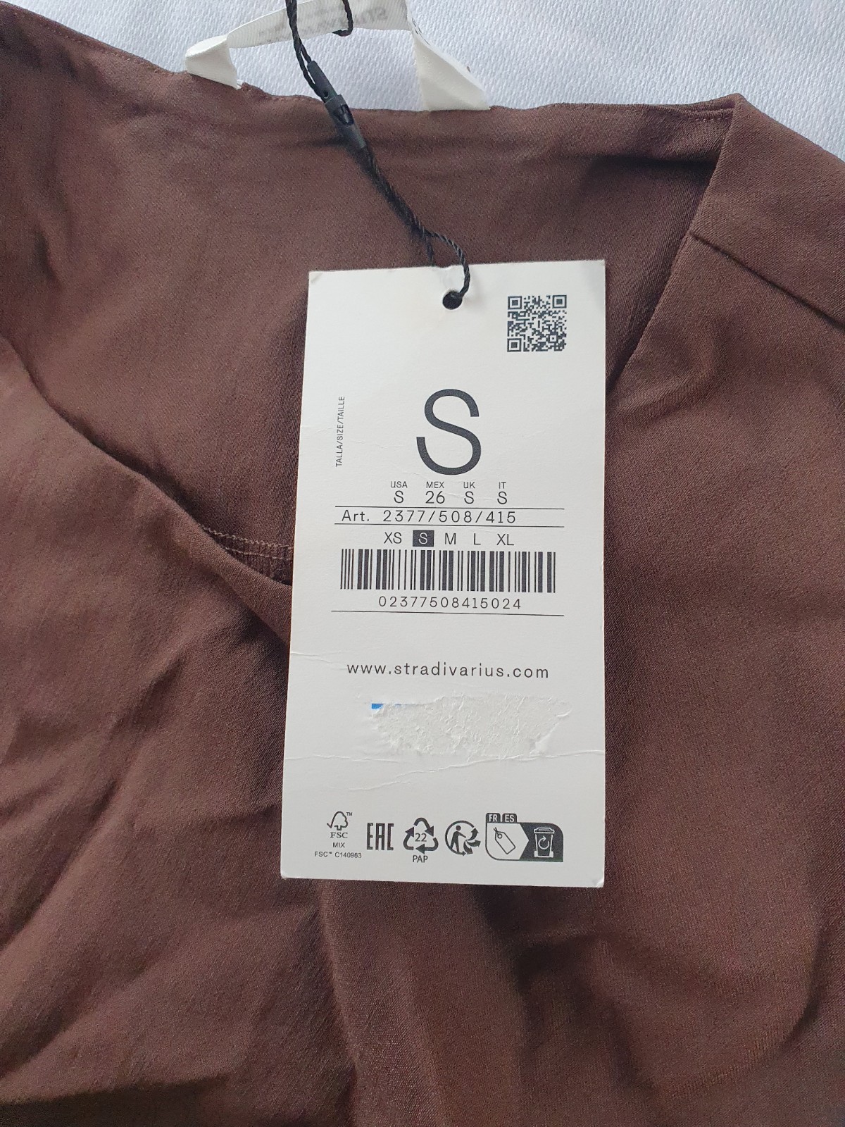 Stradivarius, brown, It features a crew neck, sleeveless, high side leg slit. S