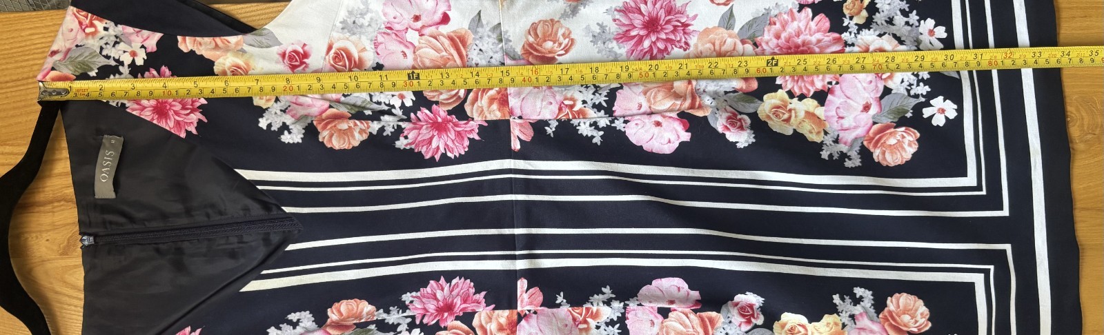 Oasis navy blue white pink floral v neck cap sleeve knee length dress 10