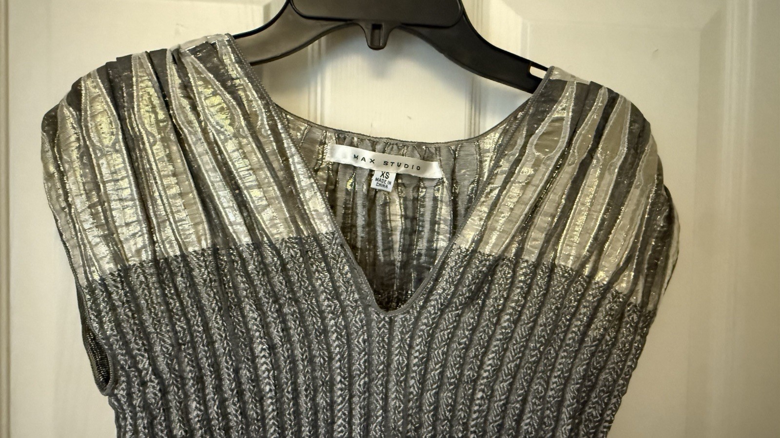 Max Studio Silver Gray Striped Pleated V-Neck Sleeveless Knit Mini Dress XS
