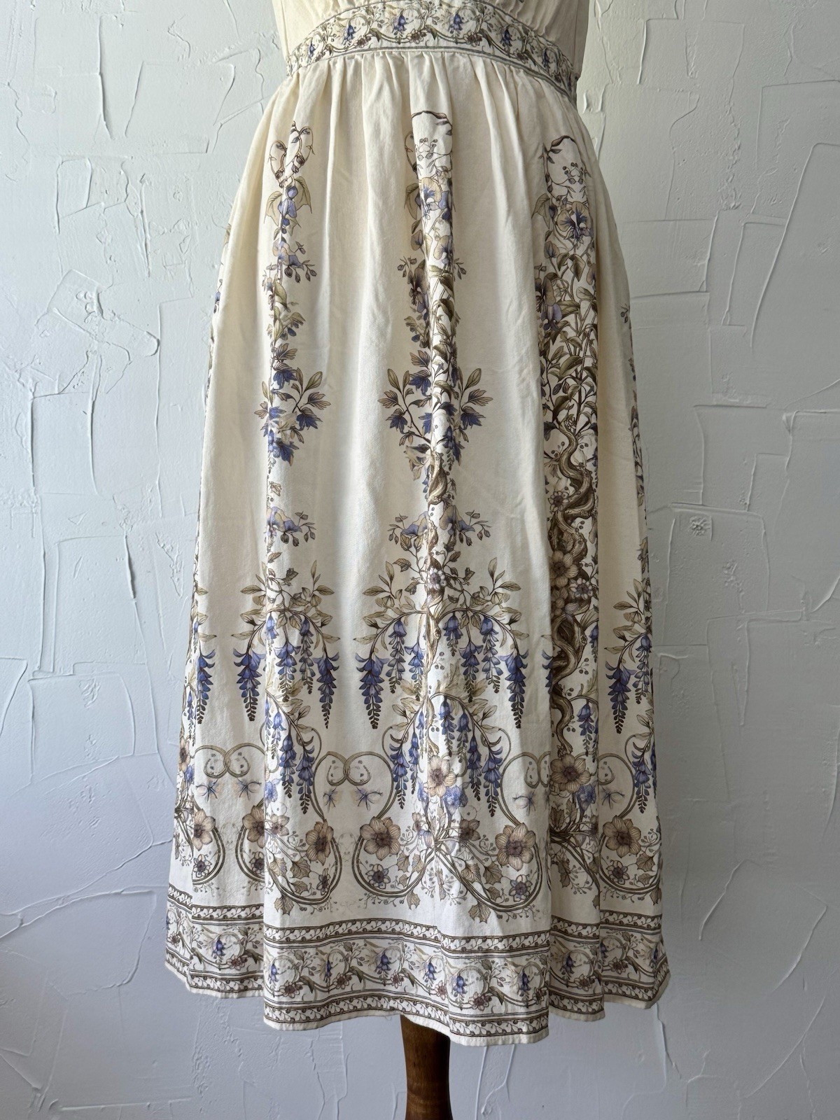 Max Studio London Floral Rayon Linen Dress Sz M Sleeveless Midi Cream Blue