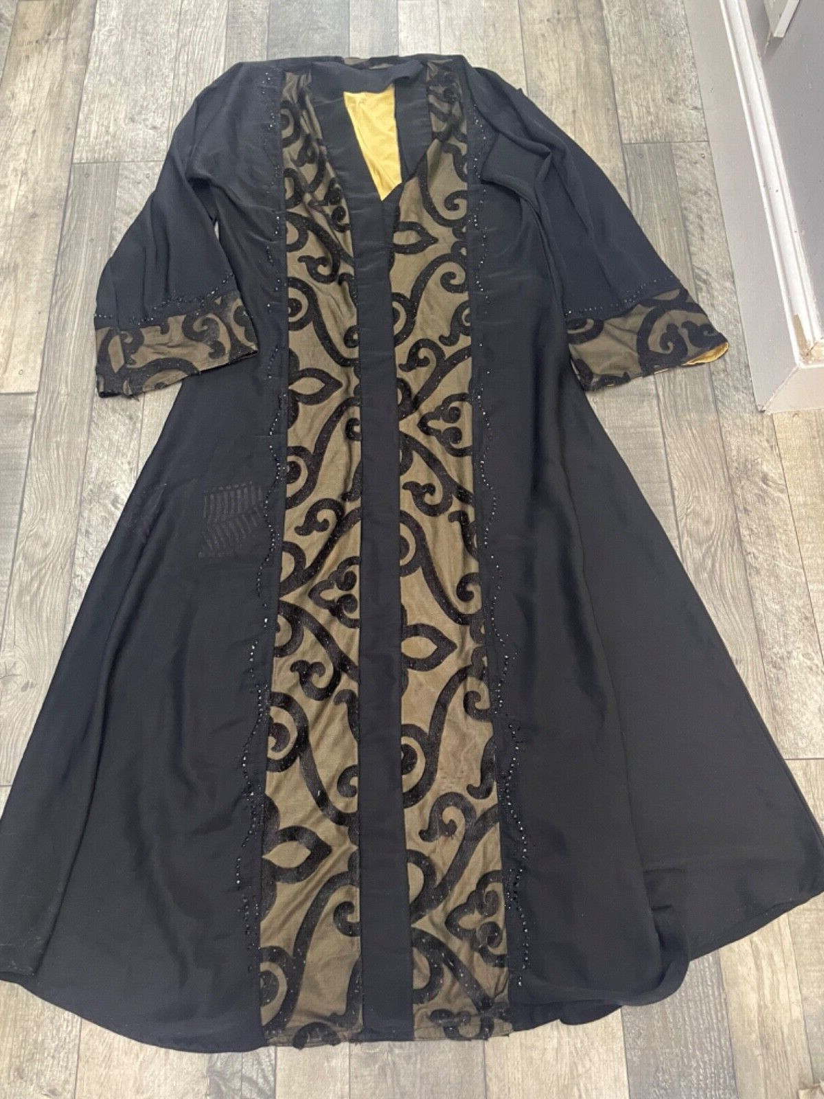 ladies size 56 UAE black gold ethnic long traditional robe dress saudi 42″ chest