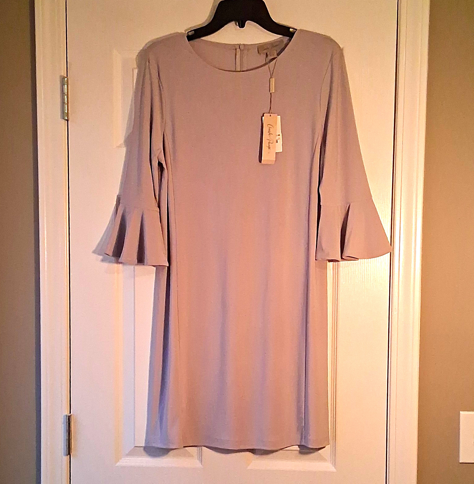 Charlie Paige Shift Dress M Gray Solid Bell Sleeve Knee Wrinkle-Resist
