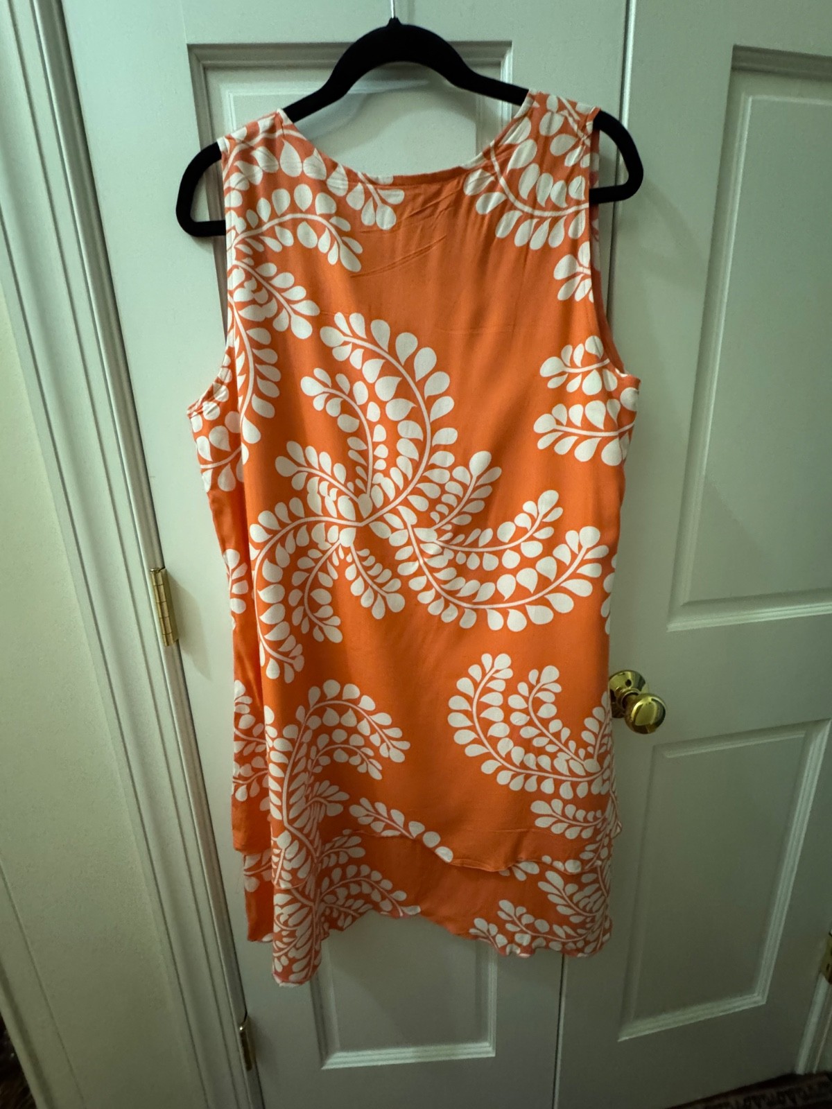 Escapada Orange and white print dress size L new with tage