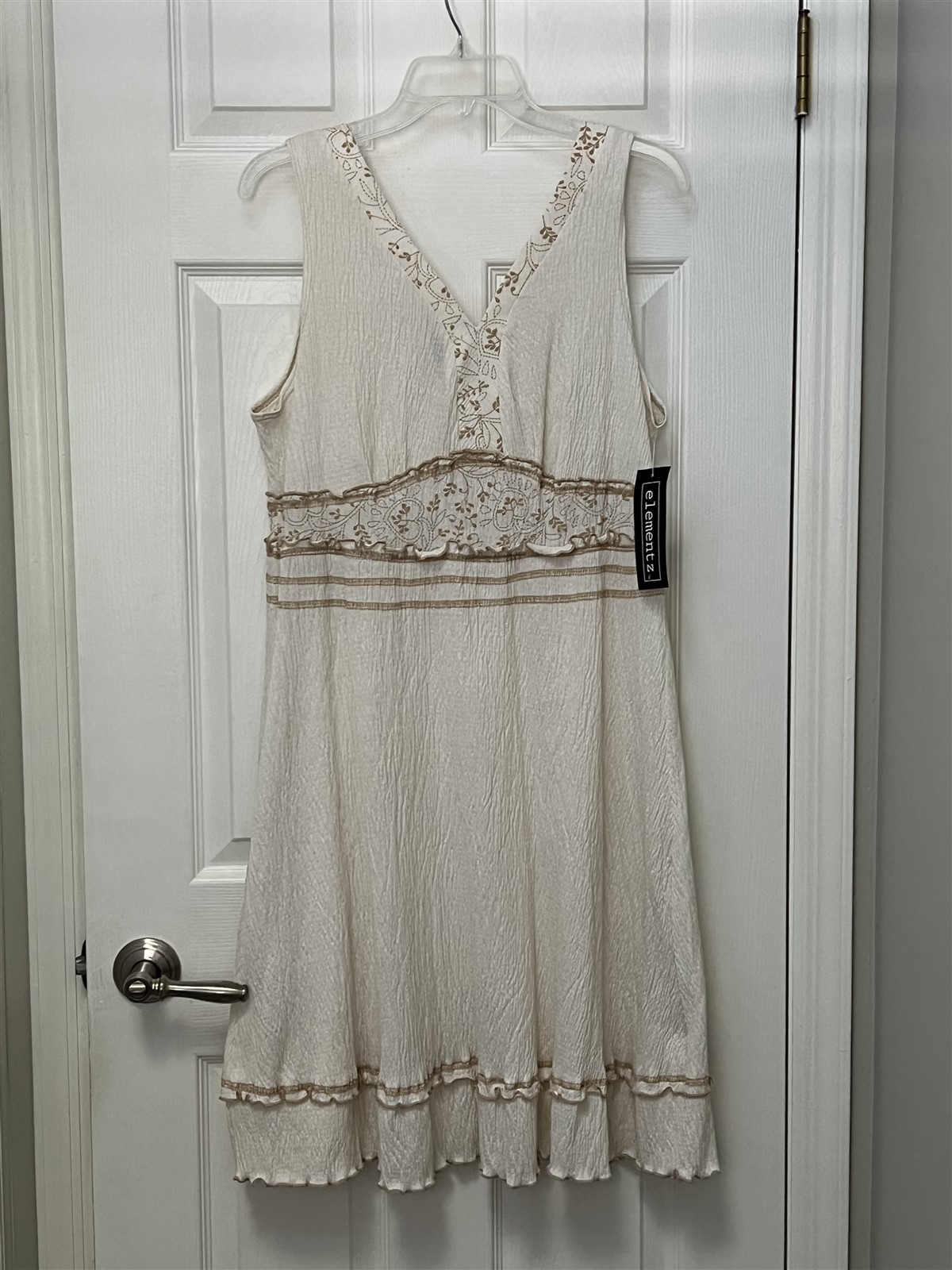 NWT Elementz Size L Crinkled Stretch Cotton Blend Embroidered V Neck Sundress
