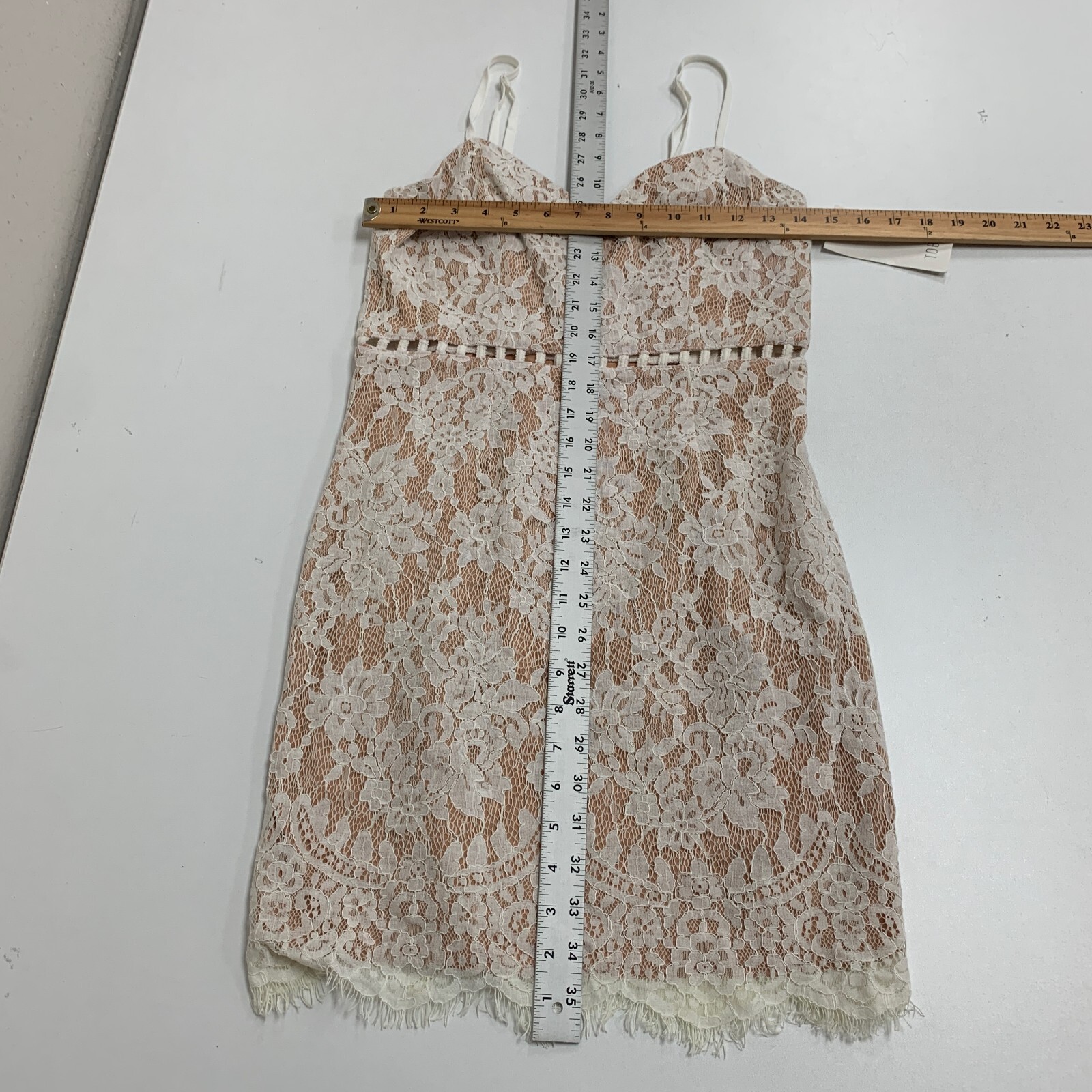 Tobi Dress Womens M Medium Ivory Nude Floral Lace Overlay Back Zip Mini Dress