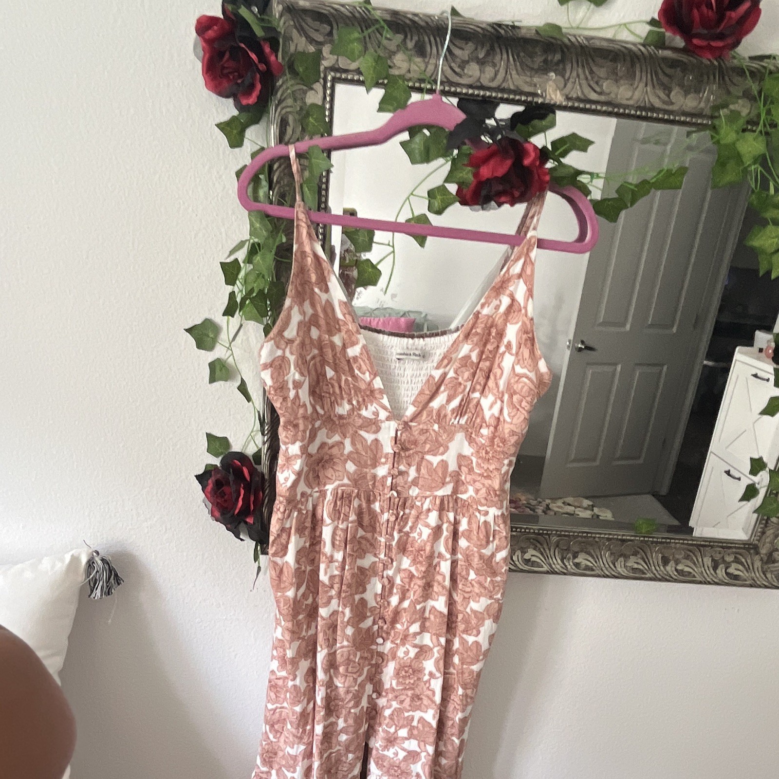 Abercrombie & Fitch White/Pink Floral V-Neck Smocked Button Midi Dress L